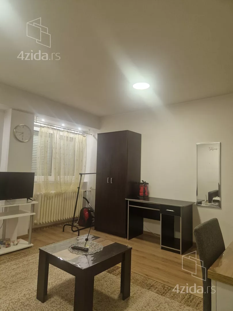 Jednosoban stan za izdavanje, Dimitrija Tucovića, 400€, 30m² — 3