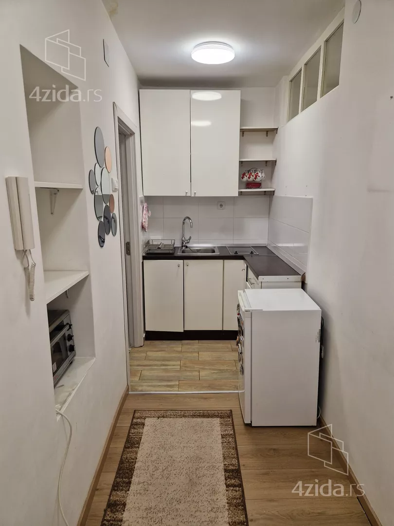 Jednosoban stan za izdavanje, Dimitrija Tucovića, 400€, 30m² — 4