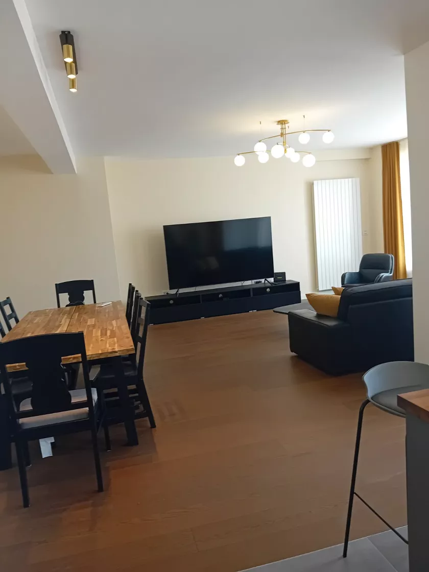 Jednosoban stan za izdavanje, Dvadesetsedmog Marta 29, 600€, 42m² — 2