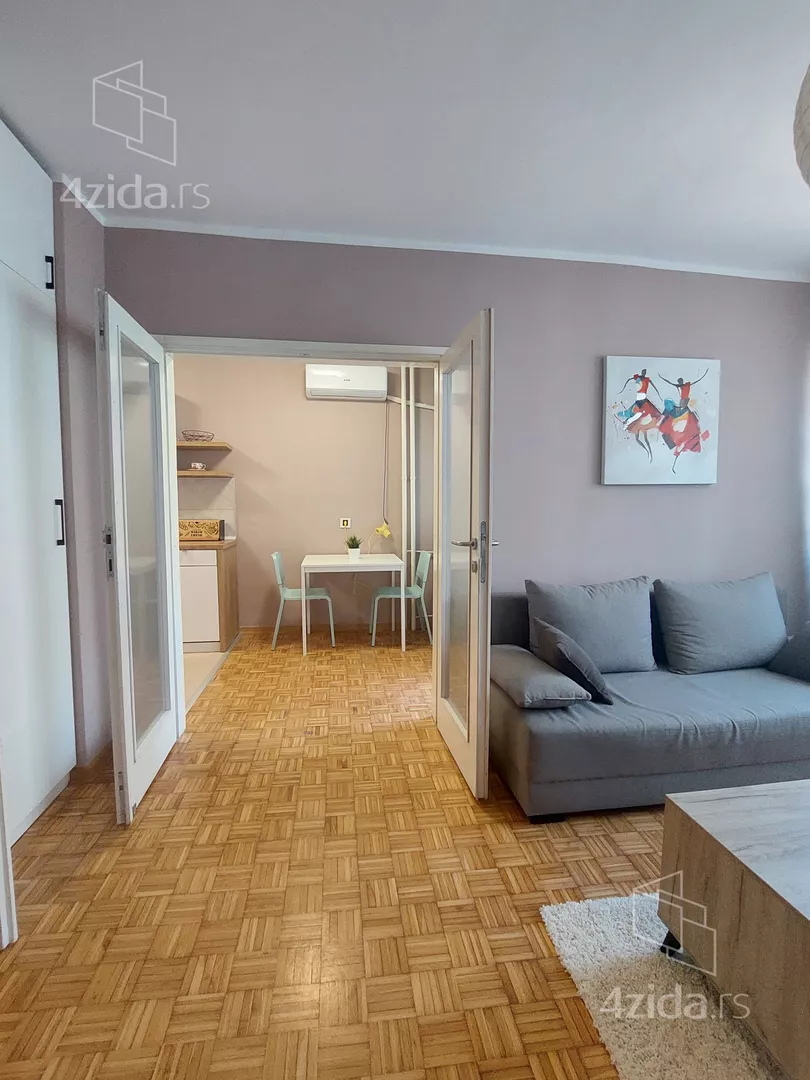 Jednosoban stan za izdavanje, Šesnaestog Oktobra, 420€, 40m² — 8