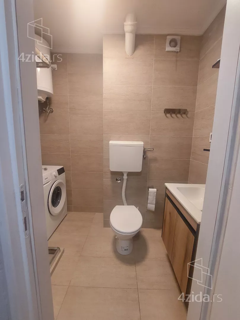 Jednosoban stan za izdavanje, Šesnaestog Oktobra, 420€, 40m² — 14