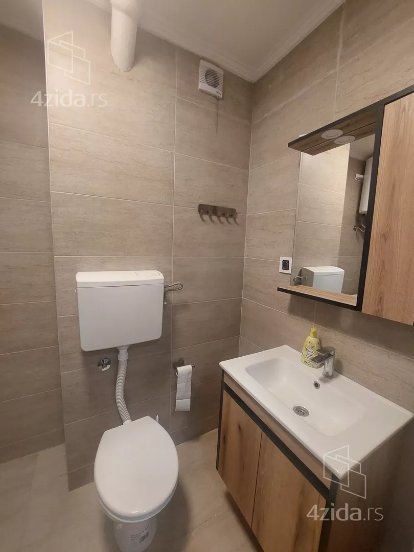 Jednosoban stan za izdavanje, Šesnaestog Oktobra, 420€, 40m² — 15