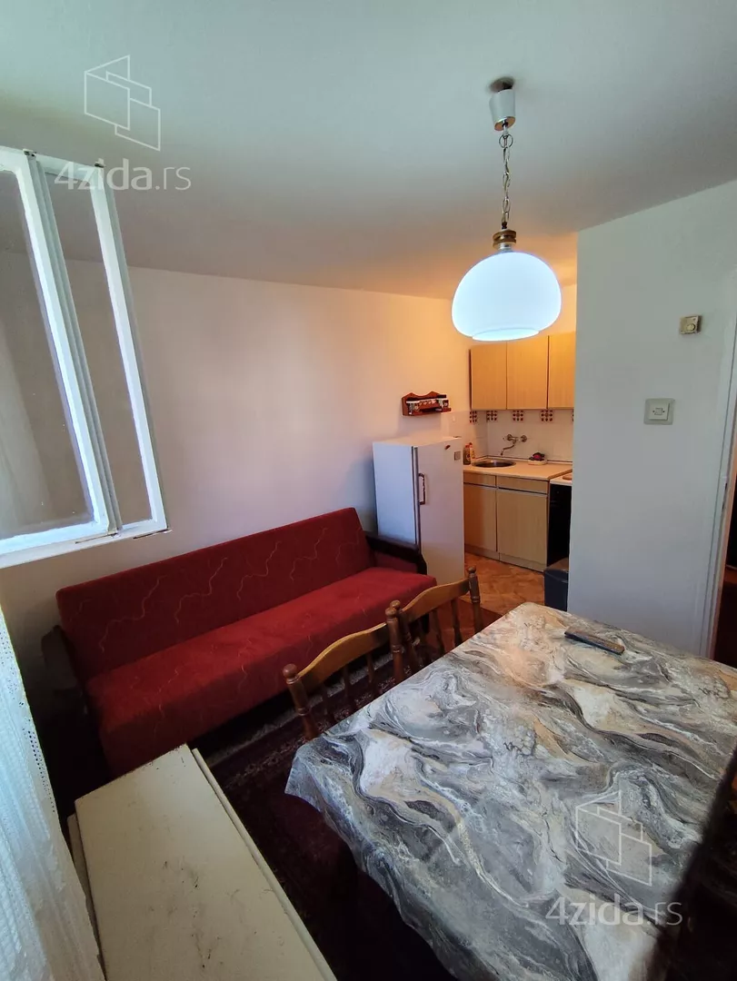 Jednosoban stan za izdavanje, Jelenov Žleb, 300€, 34m² — 2