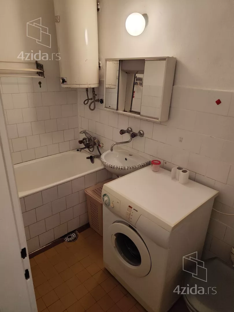Jednosoban stan za izdavanje, Jelenov Žleb, 300€, 34m² — 6
