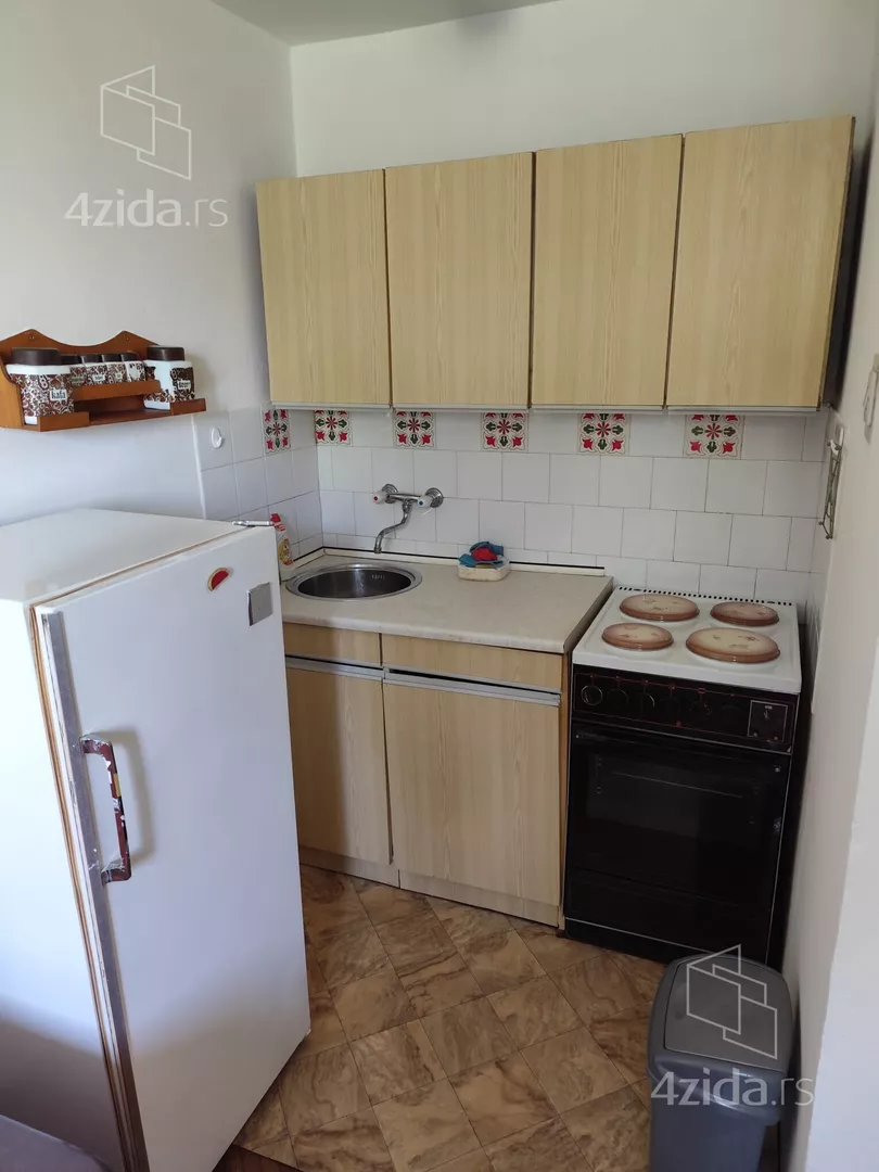 Jednosoban stan za izdavanje, Jelenov Žleb, 300€, 34m² — 8