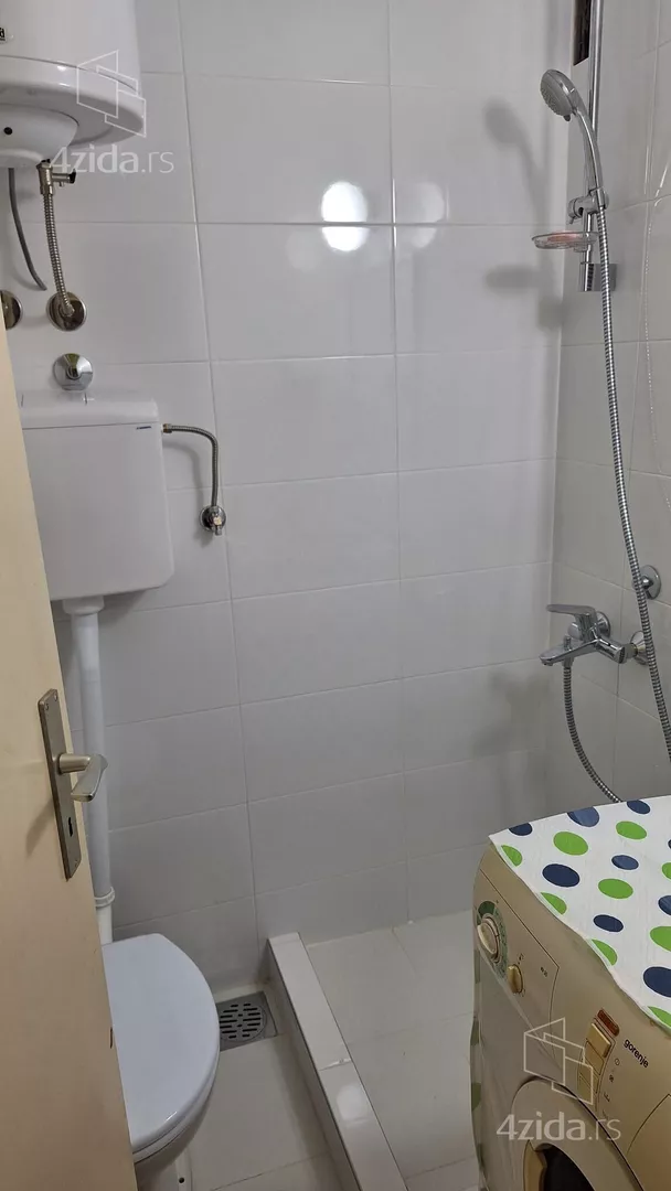 Jednosoban stan za izdavanje, Konjarnik (Voždovački deo), 300€, 26m² — 8