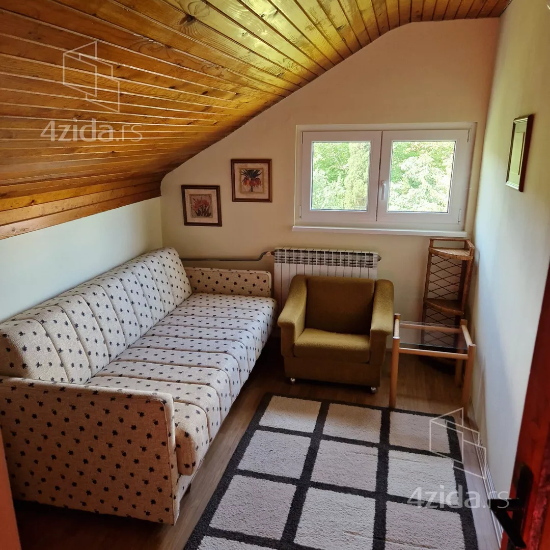 Jednosoban stan za izdavanje, Kumodraž, 250€, 20m² — 3