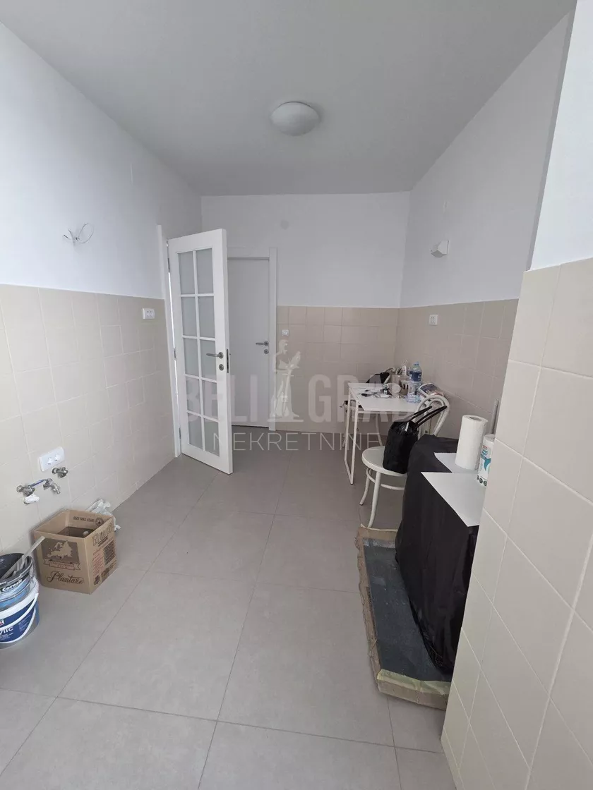 Jednosoban stan za izdavanje, Majke Jevrosime 5, 400€, 30m² — 3