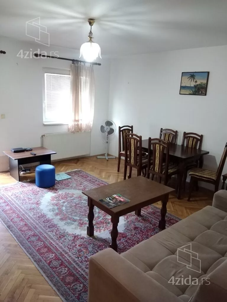 Jednosoban stan za izdavanje, Matice Srpske 1, 300€, 34m² — 2