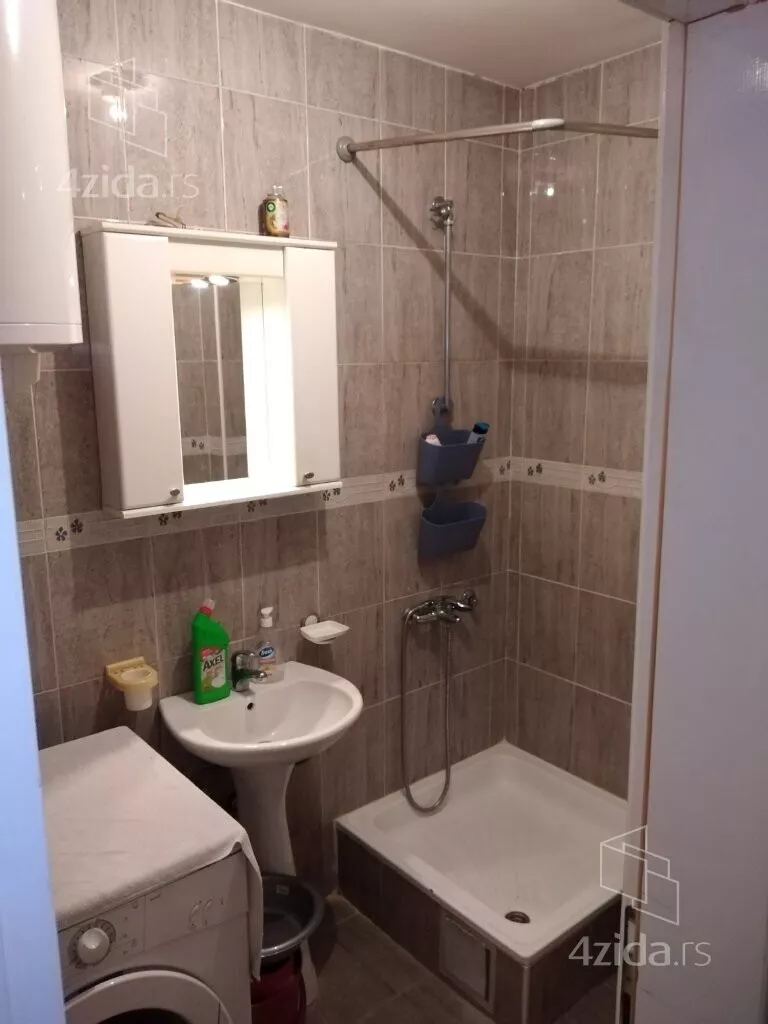 Jednosoban stan za izdavanje, Matice Srpske 1, 300€, 34m² — 4