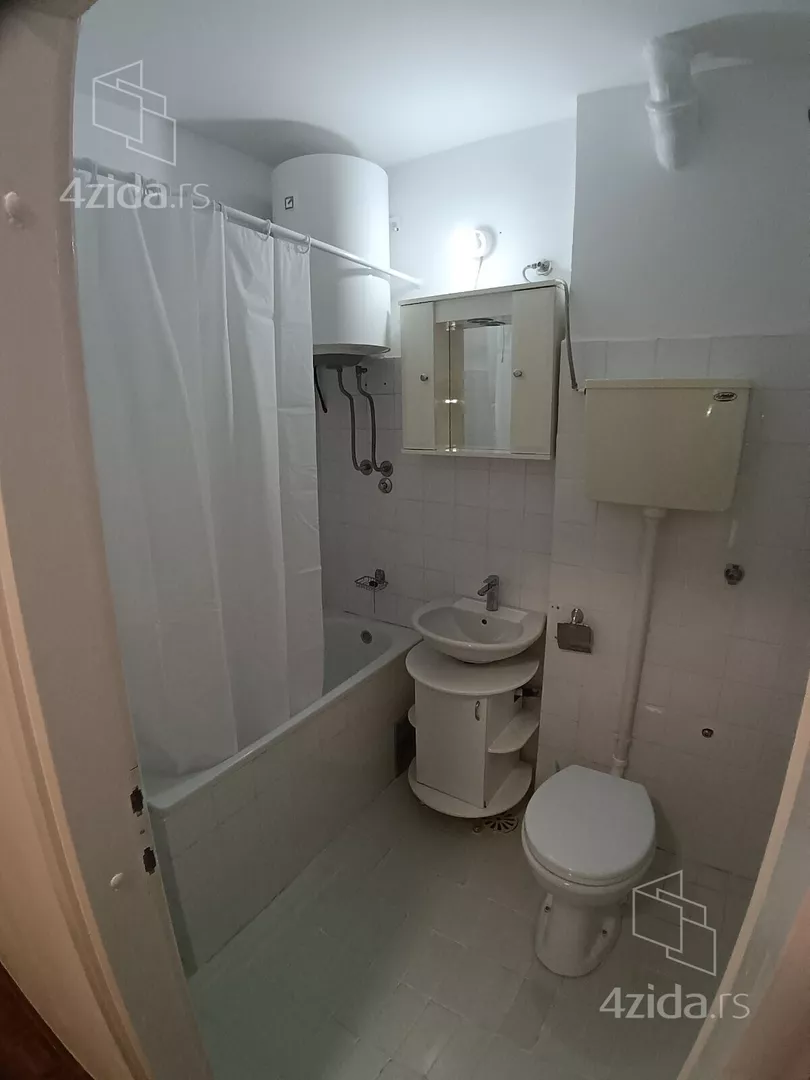 Jednosoban stan za izdavanje, Mirijevo, 310€, 42m² — 9