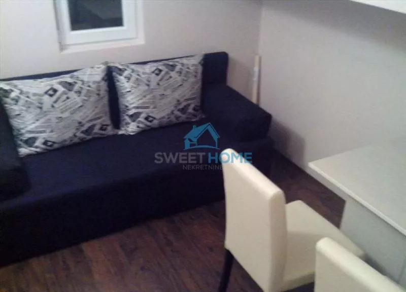 Jednosoban stan za izdavanje, Nikodima Milaša, 380€, 34m² — 2