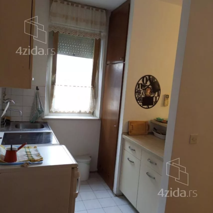 Jednosoban stan za izdavanje, Obalskih Radnika, 450€, 37m² — 7