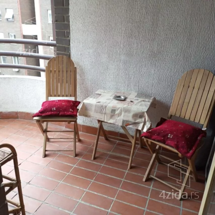 Jednosoban stan za izdavanje, Obalskih Radnika, 450€, 37m² — 9