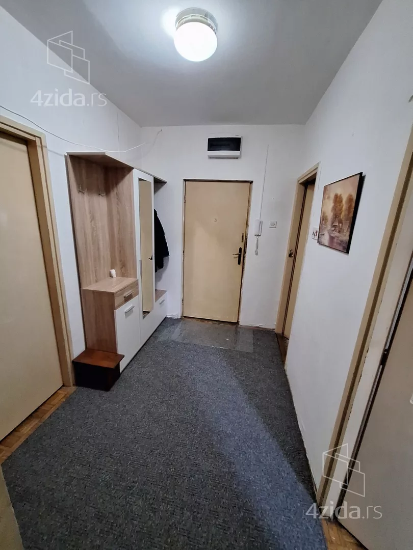 Jednosoban stan za izdavanje, Ohridska, 200€, 43m² — 3