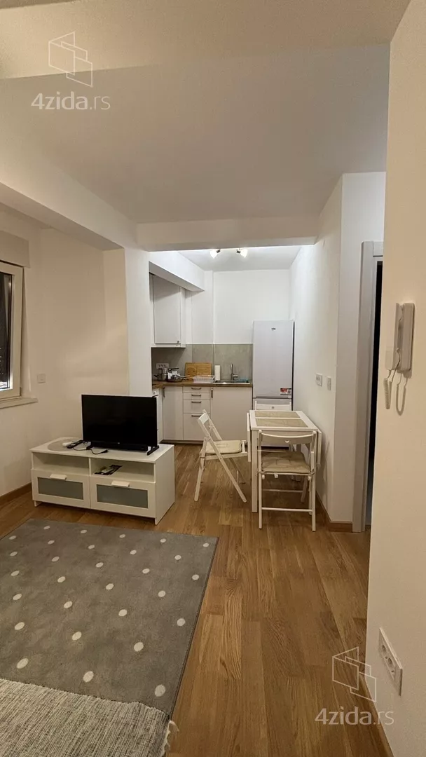 Jednosoban stan za izdavanje, Rada Neimara 46, 600€, 30m² — 2