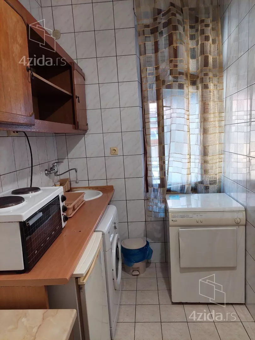 Jednosoban stan za izdavanje, Sarajevska, 400€, 35m² — 4