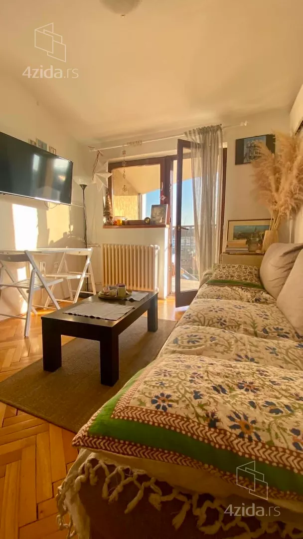 Jednosoban stan za izdavanje, Studentski Trg, 800€, 40m² — 2