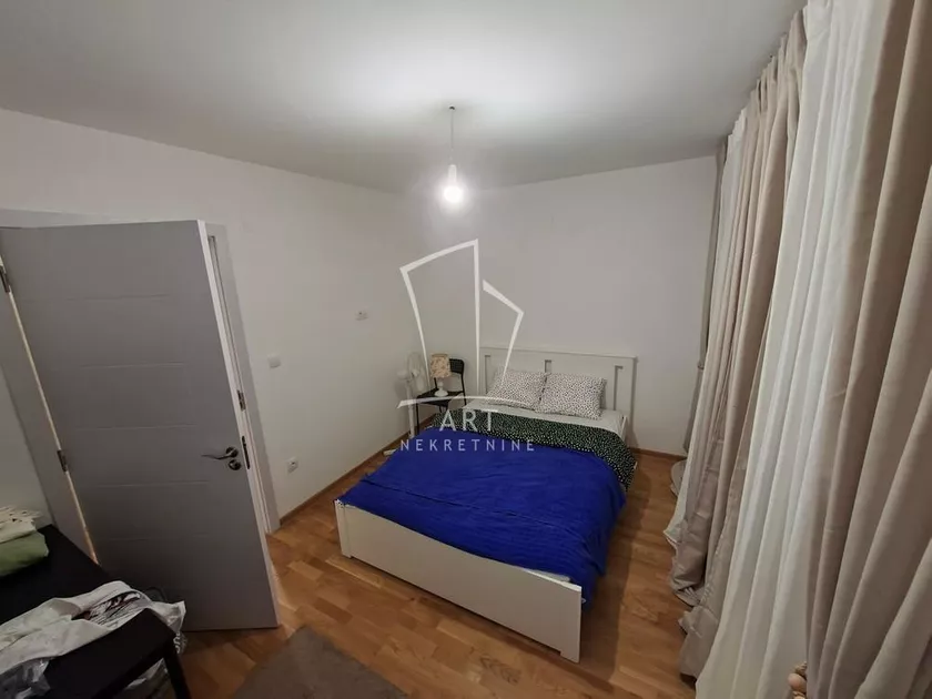 Jednosoban stan za izdavanje, Vidovdanska 23a, 350€, 48m² — 5