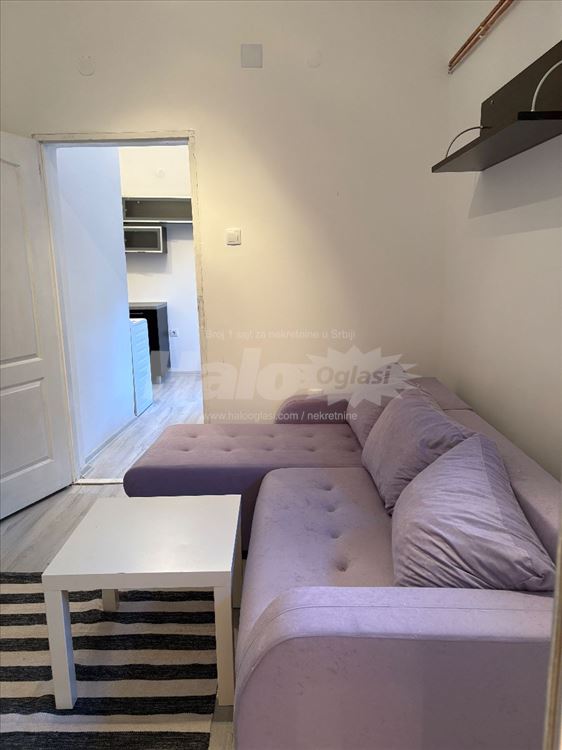 Julino brdo, garsonjera 36m², nameštena — 3
