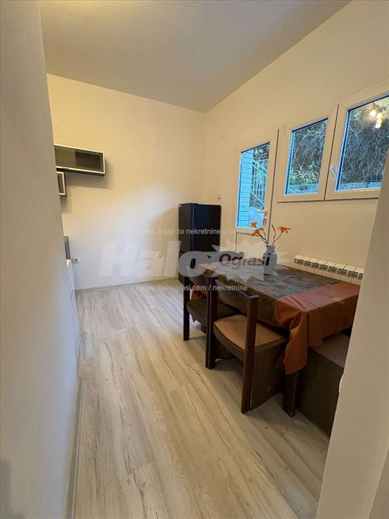 Julino brdo, garsonjera 36m², nameštena — 8