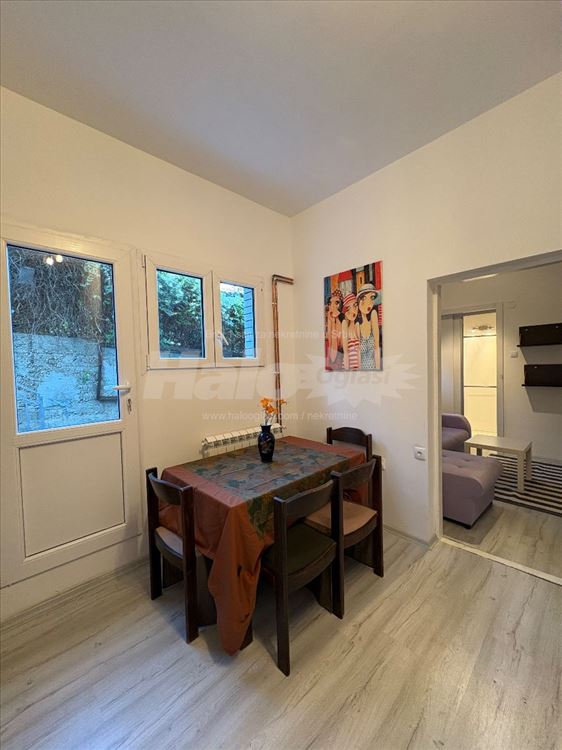 Julino brdo, garsonjera 36m², nameštena — 9