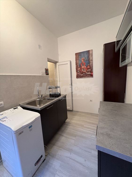 Julino brdo, garsonjera 36m², nameštena — 12