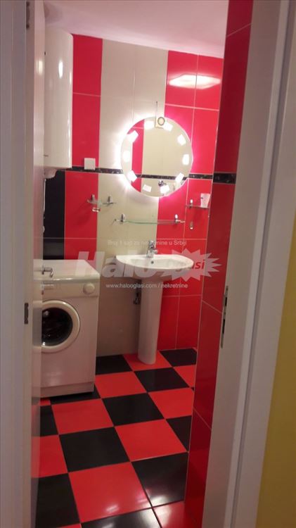 Južni bulevar, 50m2, namešten, cg, IV/VI, nova zgr — 9
