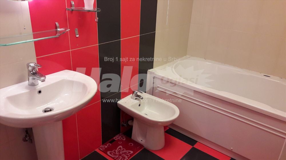 Južni bulevar, 50m2, namešten, cg, IV/VI, nova zgr — 10