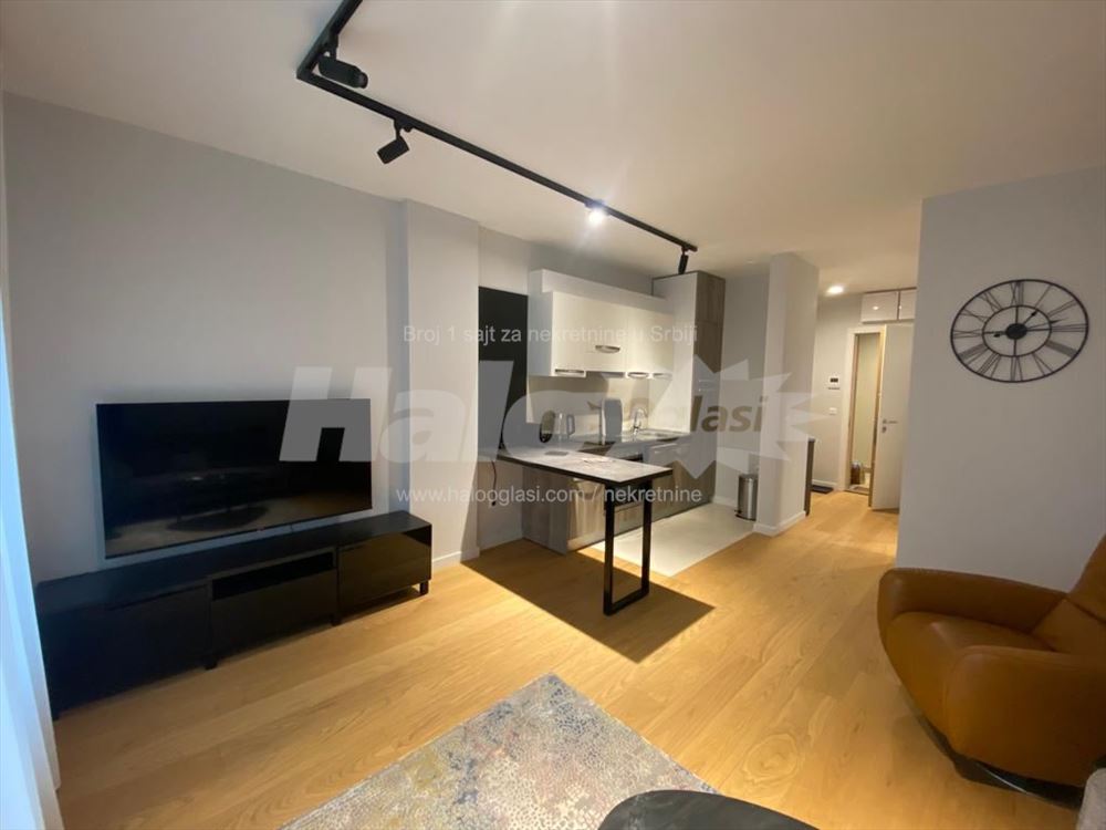 K-District, studio, garaža — 3