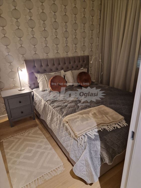 K-distrikt, 2.0 soban lux — 7