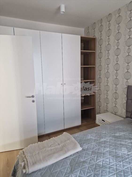 K-distrikt, 2.0 soban lux — 9