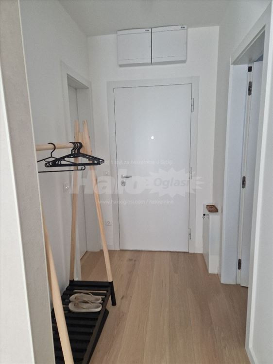 K-distrikt, 2.0 soban lux — 12