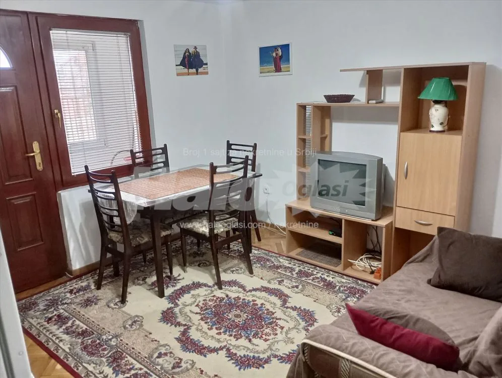 kaludjerica jednoiposoban.45m2.kuca odvojen ulaz. — 5