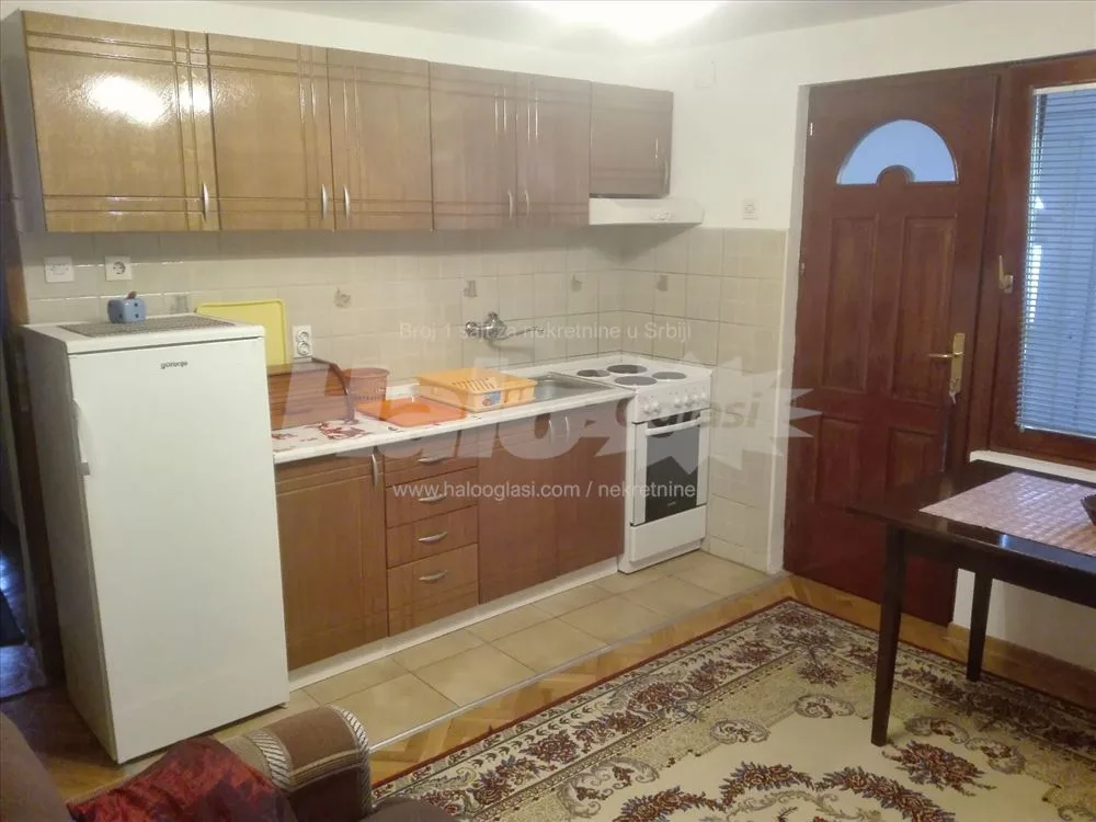 kaludjerica jednoiposoban.45m2.kuca odvojen ulaz. — 6