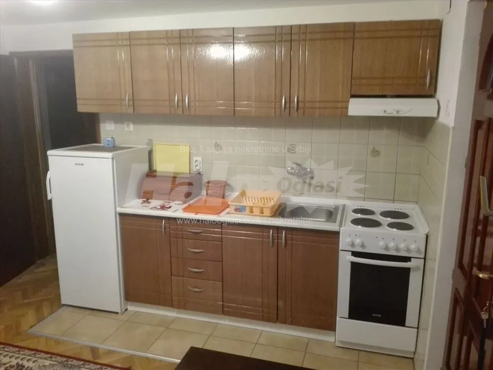 kaludjerica jednoiposoban.45m2.kuca odvojen ulaz. — 7