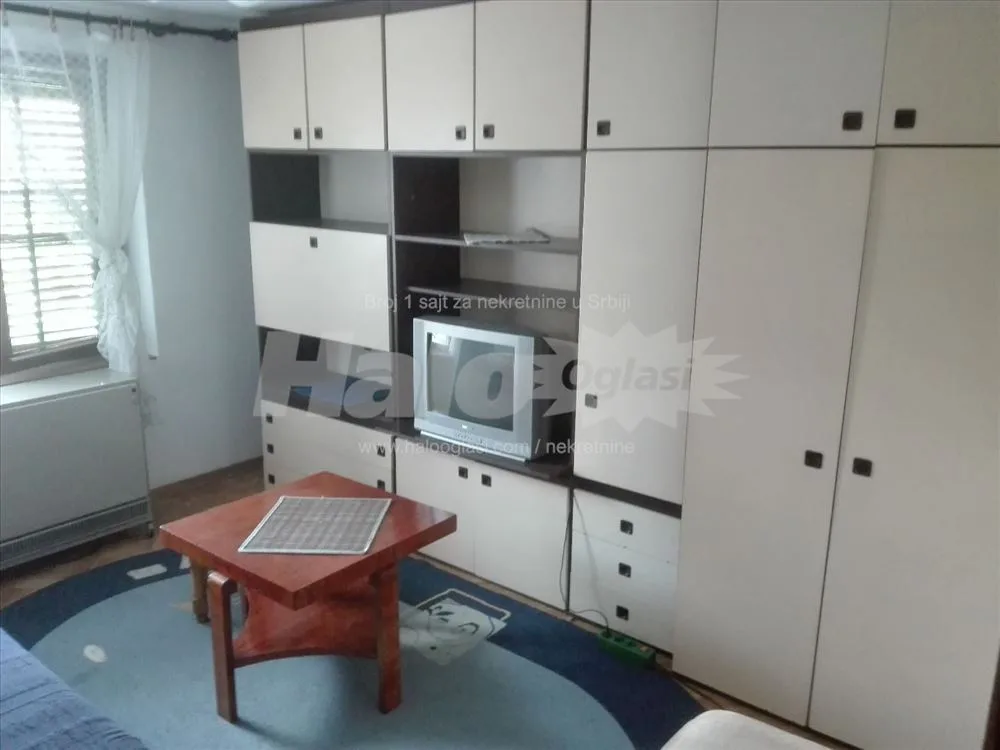 kaludjerica jednoiposoban.45m2.kuca odvojen ulaz. — 15