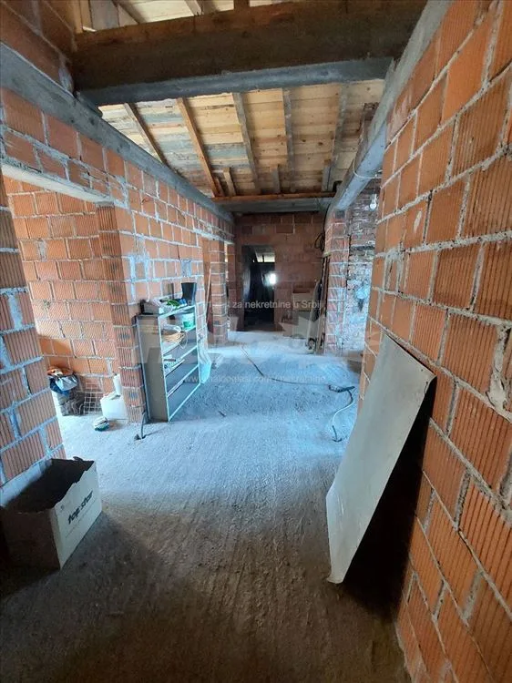 Kaluđerica, naselje Klenak Prodaje se porodična k — 10