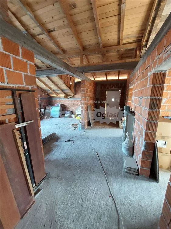 Kaluđerica, naselje Klenak Prodaje se porodična k — 11