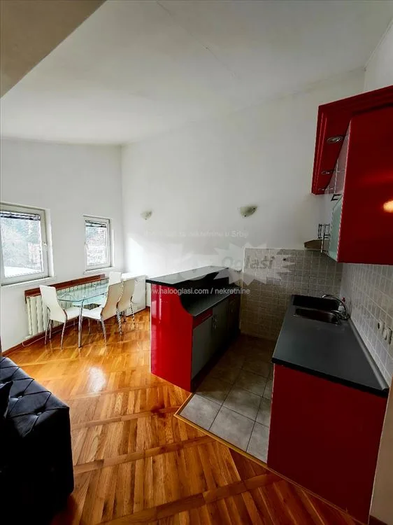 Kanarevo brdo 45m2, niski troškovi, nov nameštaj — 10