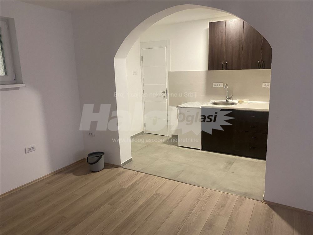 Kancelarija  35m² - Kej (niski rezijski troškovi) — 7