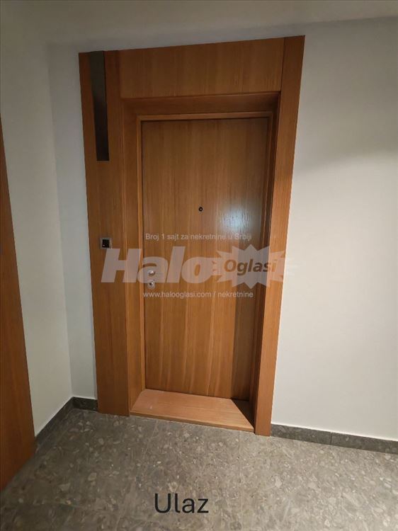 Kancelarijski prostor 76.5m2 + terasa — 12