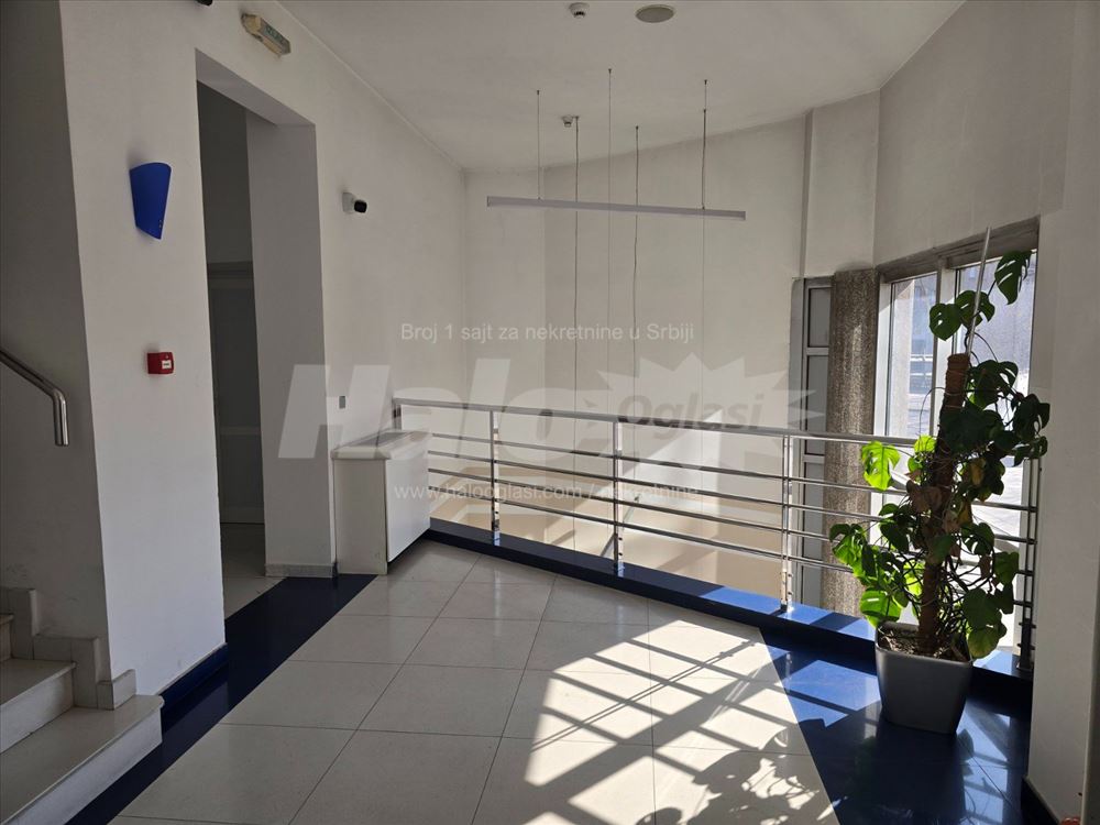 Kancelarijski prostor #centar #214m2 — 9