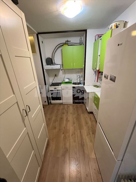 KARABURMA - 42m2 + terasa, namešten, odmah useljiv — 3