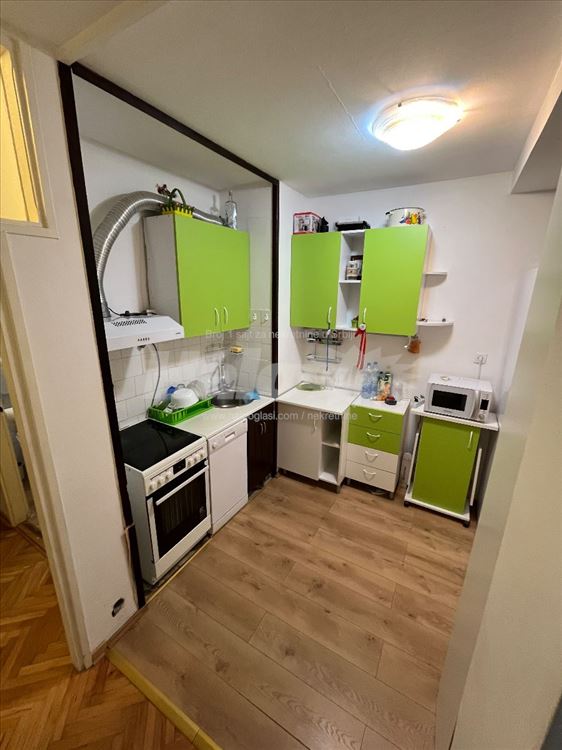 KARABURMA - 42m2 + terasa, namešten, odmah useljiv — 4