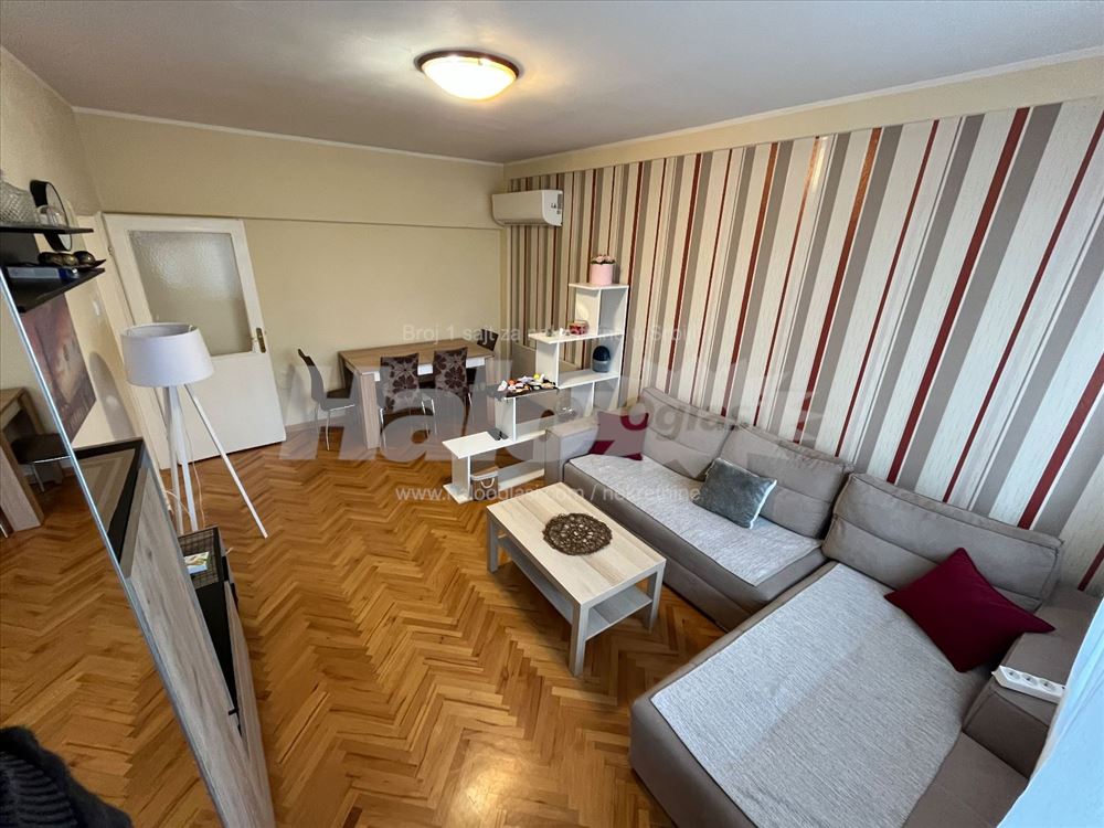 KARABURMA - 42m2 + terasa, namešten, odmah useljiv — 9