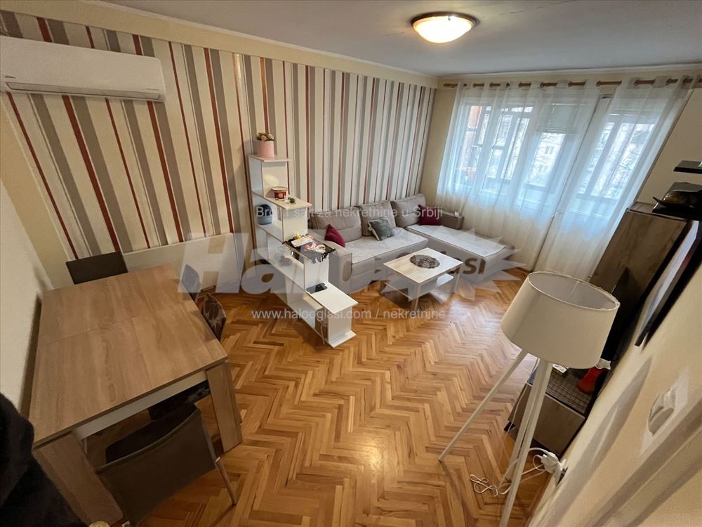 KARABURMA - 42m2 + terasa, namešten, odmah useljiv — 10