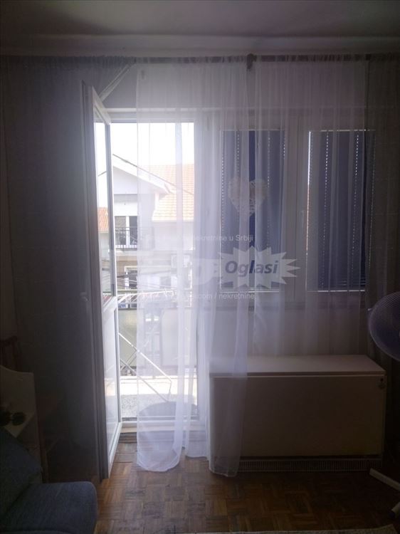 Karaburma, izdajem garsonjeru — 3