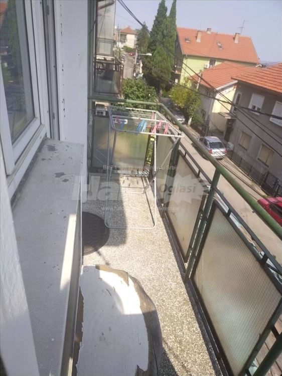 Karaburma, izdajem garsonjeru — 12