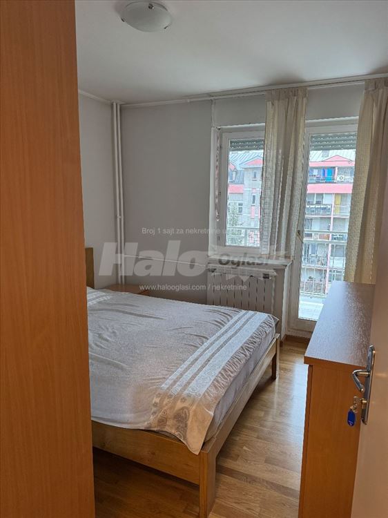 Klare Cetkin 80 m2 skroz namešten — 12